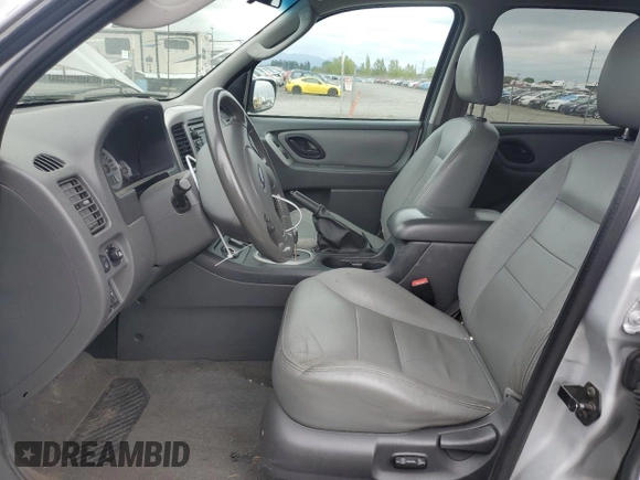2005 Ford Escape Hybrid with VIN 1FMCU96H75KC95236, listed as a Copart auction lot 54528685 with 186,511 mi miles and Clean title. Bid and sale history available at DreamBid. Image 7.