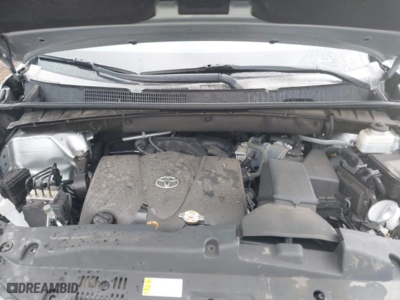 2019 Toyota Highlander SE with VIN 5TDJZRFH0KS608855, listed as a IAAI auction lot 41765566 with 30,228 mi miles. Bid and sale history available at carsss.com. Image 10.