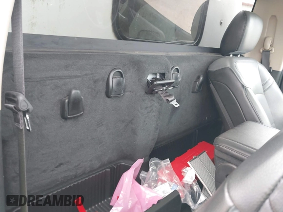 2019 Ram 2500 Tradesman with VIN 3C6MR5AJ4KG651441, listed as a IAAI auction lot 42090751 with 82,213 mi miles. Bid and sale history available at carsss.com. Image 8.