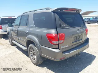 2006 Toyota Sequoia SR5 with VIN 5TDZT34A96S272197, listed as a IAAI auction lot 41991038 with 264,727 mi miles. Bid and sale history available at carsss.com. Image 3.