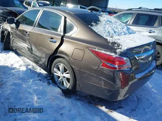 2015 Nissan Altima SL with VIN 1N4AL3AP2FN408428, listed as a IAAI auction lot 41613046 with 170,381 mi miles and . Bid and sale history available at DreamBid. Image 3.