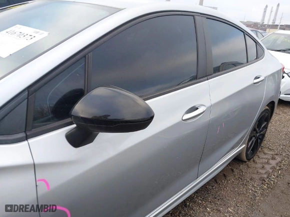 2018 Chevrolet Cruze LT with VIN 1G1BE5SM9J7199736, listed as a IAAI auction lot 41670373 with NaN miles. Bid and sale history available at carsss.com. Image 14.