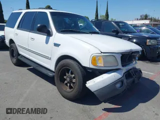 2000 Ford Expedition XLT with VIN 1FMRU1568YLB31018, listed as a IAAI auction lot 41993546 with 1 mi miles. Bid and sale history available at carsss.com. Image 1.