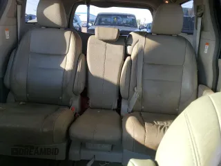 2017 Toyota Sienna XLE Auto Access Seat z VIN 5TDYZ3DCXHS829259, wystawiony jako Copart lot #60167795 z przebiegiem 52 444 mil mil oraz Szkoda całkowita • Salvage title. Historia ofert i sprzedaży dostępna na DreamBid. Obrazek 10.