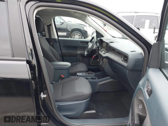 2023 Ford Maverick XL z VIN 3FTTW8E39PRA28323, wystawiony jako IAAI lot #42482477 z przebiegiem 24 651 mil mil oraz . Historia ofert i sprzedaży dostępna na DreamBid. Obrazek 5.