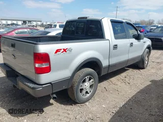 2006 Ford F-150 XLT z VIN 1FTPW14556KB61370, wystawiony jako IAAI lot #42022773 z przebiegiem 214 549 mil mil oraz . Historia ofert i sprzedaży dostępna na DreamBid. Obrazek 4.