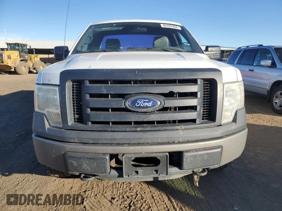 2012 Ford F-150 XL with VIN 1FTMF1EM2CKD25680, listed as a Copart auction lot 82422404 with 282,375 mi miles and Clean title. Bid and sale history available at DreamBid. Image 5.