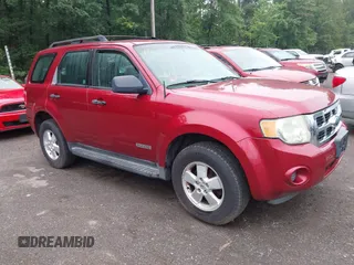 2008 Ford Escape XLS z VIN 1FMCU92Z78KA14569, wystawiony jako IAAI lot #42618625 z przebiegiem 185 227 mil mil oraz . Historia ofert i sprzedaży dostępna na DreamBid. Obrazek 1.
