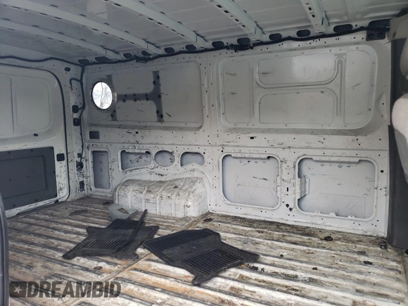 2020 Nissan NV Cargo SV z VIN 1N6BF0KM5LN806590, wystawiony jako Copart lot #78617184 z przebiegiem 147 620 mil mil oraz Szkoda całkowita • Salvage title. Historia ofert i sprzedaży dostępna na DreamBid. Obrazek 11.