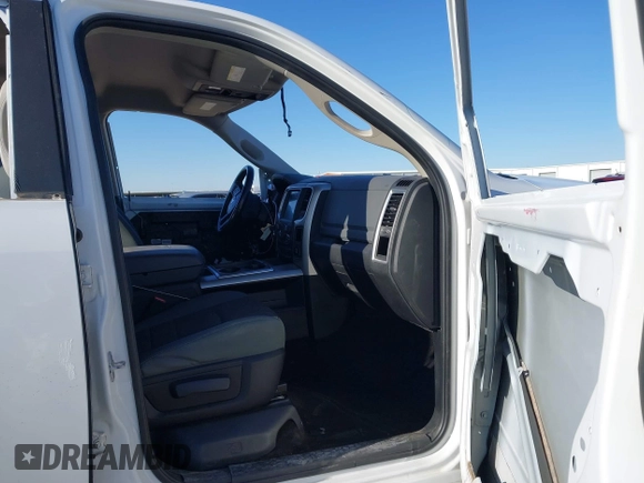 2014 Ram 2500 Big Horn with VIN 3C6UR5DL3EG309562, listed as a IAAI auction lot 41404875 with 120,347 mi miles. Bid and sale history available at carsss.com. Image 5.