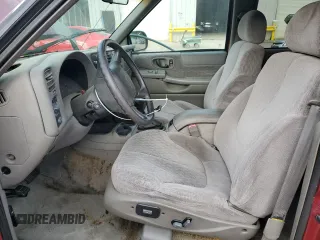 2001 GMC Jimmy SLE with VIN 1GKDT13W912214882, listed as a Copart auction lot 51258815 with 261,664 mi miles and Salvage Title. Bid and sale history available at carsss.com. Image 7.