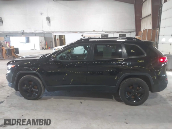 2018 Jeep Cherokee Limited z VIN 1C4PJMDX8JD554326, wystawiony jako IAAI lot #41843179 z przebiegiem 144 104 mil mil oraz . Historia ofert i sprzedaży dostępna na DreamBid. Obrazek 14.
