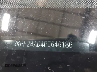 2023 Kia Forte LXS z VIN 3KPF24AD4PE646186, wystawiony jako IAAI lot #42137342 z przebiegiem 15 866 mil mil oraz . Historia ofert i sprzedaży dostępna na DreamBid. Obrazek 9.