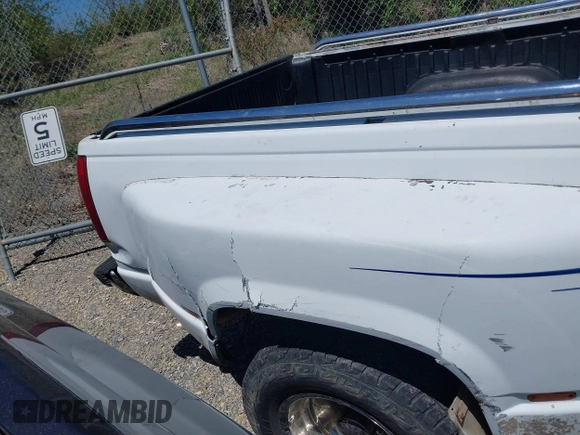 1991 GMC Sierra 1500 with VIN 2GTHC39N2M1512024, listed as a IAAI auction lot 42133143 with 216,701 mi miles and . Bid and sale history available at DreamBid. Image 18.