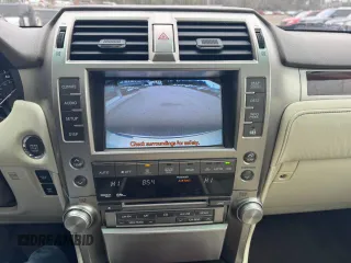 2011 Lexus GX 460 z VIN JTJBM7FXXB5032970, wystawiony jako Copart lot #57851525 z przebiegiem 197 182 mil mil oraz Tytuł czysty. Historia ofert i sprzedaży dostępna na DreamBid. Obrazek 9.