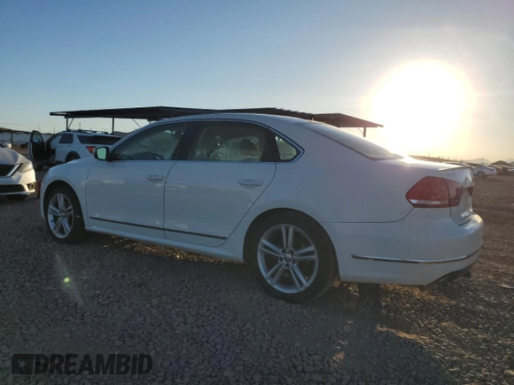 2014 Volkswagen Passat SEL Premium z VIN 1VWCN7A32EC081358, wystawiony jako Copart lot #56234195 z przebiegiem 147 383 mil mil oraz Tytuł czysty. Historia ofert i sprzedaży dostępna na DreamBid. Obrazek 2.