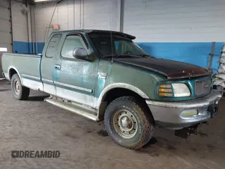 1998 Ford F-150 z VIN 1FTZX18W0WNB10429, wystawiony jako IAAI lot #42501385 z przebiegiem 175 318 mil mil oraz . Historia ofert i sprzedaży dostępna na DreamBid. Obrazek 1.