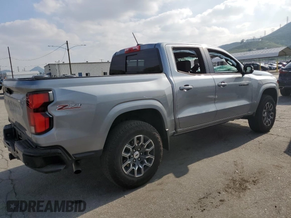 2024 Chevrolet Colorado 4WD Z71 with VIN 1GCPTDEK4R1191193, listed as a Copart auction lot 50992225 with 5,733 mi miles and Salvage Title. Bid and sale history available at carsss.com. Image 3.