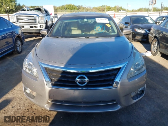 2014 Nissan Altima 2.5 with VIN 1N4AL3AP8EN369973, listed as a IAAI auction lot 40566240 with 145,434 mi miles. Bid and sale history available at carsss.com. Image 12.