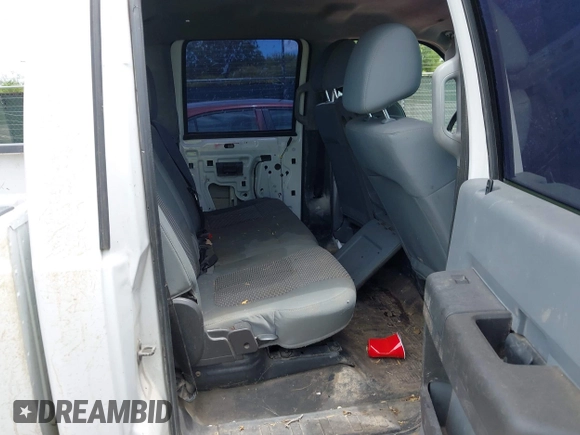 2014 Ford F-250 XL z VIN 1FT7W2B65EEB76210, wystawiony jako IAAI lot #42494326 z przebiegiem Nie podano mil oraz . Historia ofert i sprzedaży dostępna na DreamBid. Obrazek 8.