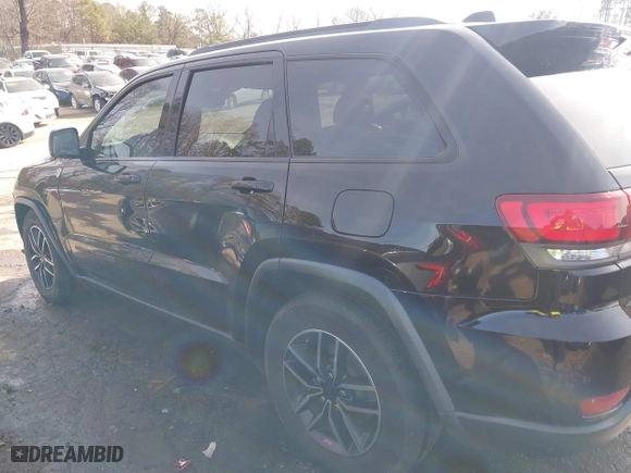 2019 Jeep Grand Cherokee Trailhawk with VIN 1C4RJFLT6KC641507, listed as a IAAI auction lot 41300106 with 87,802 mi miles. Bid and sale history available at carsss.com. Image 14.