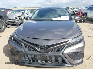 2022 Toyota Camry SE with VIN 4T1G11AKXNU659247, listed as a IAAI auction lot 41517969 with 58,180 mi miles. Bid and sale history available at carsss.com. Image 12.