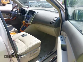 2007 Lexus RX 350 z VIN 2T2HK31U57C003195, wystawiony jako IAAI lot #42468442 z przebiegiem 171 496 mil mil oraz . Historia ofert i sprzedaży dostępna na DreamBid. Obrazek 5.