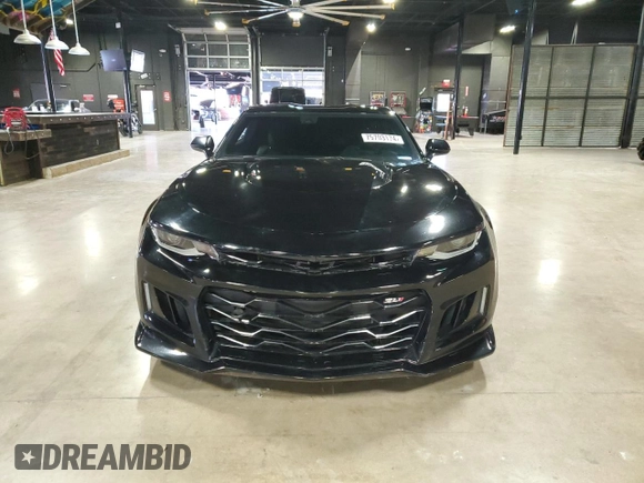 2023 Chevrolet Camaro ZL1 z VIN 1G1FJ1R62P0157102, wystawiony jako Copart lot #79703174 z przebiegiem 12 392 mil mil oraz Szkody całkowita. Historia ofert i sprzedaży dostępna na DreamBid. Obrazek 2.