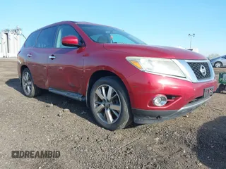2013 Nissan Pathfinder S with VIN 5N1AR2MM7DC602719, listed as a IAAI auction lot 42144640 with 289,534 mi miles. Bid and sale history available at carsss.com. Image 1.