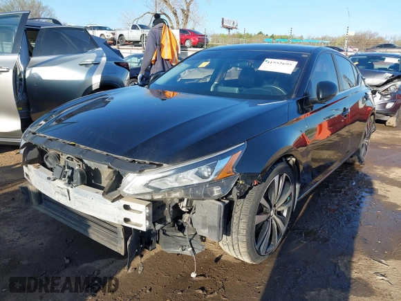 2019 Nissan Altima 2.5 SR with VIN 1N4BL4CV3KC130764, listed as a IAAI auction lot 41952695 with 86,644 mi miles. Bid and sale history available at carsss.com. Image 18.