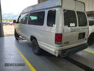 2011 Ford Econoline Passenger XL z VIN 1FBSS3BL1BDA81313, wystawiony jako IAAI lot #42535578 z przebiegiem 264 403 mil mil oraz . Historia ofert i sprzedaży dostępna na DreamBid. Obrazek 14.
