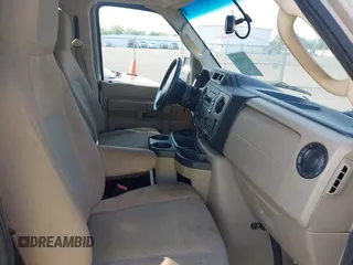 2013 Ford Econoline Passenger XL z VIN 1FBNE3BL6DDA78219, wystawiony jako IAAI lot #42511510 z przebiegiem 279 865 mil mil oraz . Historia ofert i sprzedaży dostępna na DreamBid. Obrazek 5.