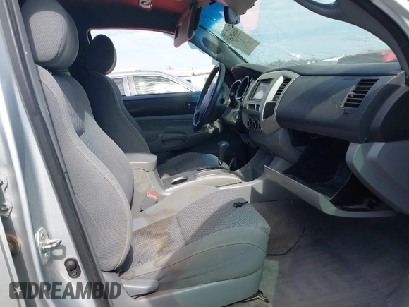 2006 Toyota Tacoma PreRunner z VIN 5TEJU62N56Z317981, wystawiony jako IAAI lot #41647457 z przebiegiem 254 512 mil mil oraz . Historia ofert i sprzedaży dostępna na DreamBid. Obrazek 5.