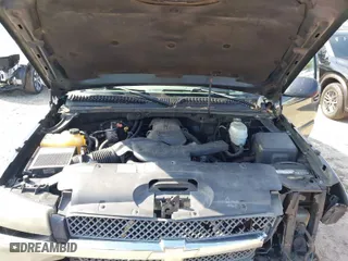 2005 Chevrolet Avalanche LS with VIN 3GNEC12Z25G212827, listed as a IAAI auction lot 41471381 with 314,023 mi miles. Bid and sale history available at carsss.com. Image 10.