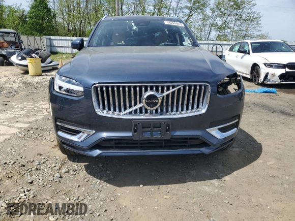 2025 Volvo XC90 with VIN YV4H60PF3S1335792, listed as a Copart auction lot 54220905 with 2,658 mi miles and Salvage Title. Bid and sale history available at DreamBid. Image 5.