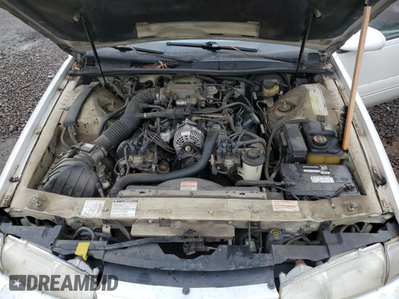 1997 Ford Thunderbird LX z VIN 1FALP62W2VH154138, wystawiony jako Copart lot #46281235 z przebiegiem 145 738 mil mil oraz Tytuł czysty. Historia ofert i sprzedaży dostępna na DreamBid. Obrazek 11.