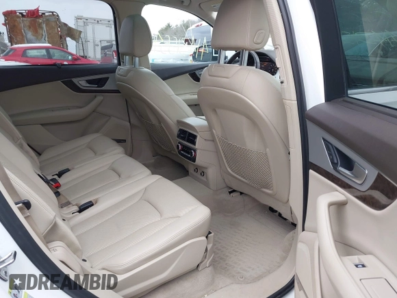 2019 Audi Q7 Premium Plus with VIN WA1LHAF78KD043829, listed as a IAAI auction lot 41431554 with 72,146 mi miles and . Bid and sale history available at DreamBid. Image 8.