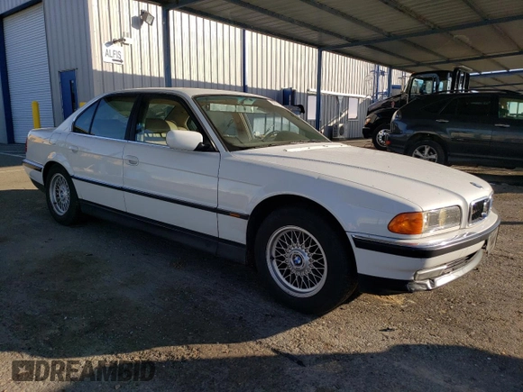 1995 BMW 7 Series 740i with VIN WBAGF6320SDH05311, listed as a Copart auction lot 86376034 with 200,275 mi miles and Salvage Title. Bid and sale history available at carsss.com. Image 4.