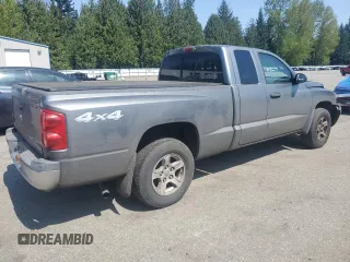 2006 Dodge Dakota SLT with VIN 1D7HW42KX6S520054, listed as a Copart auction lot 53320995 with 205,206 mi miles and Salvage Title. Bid and sale history available at carsss.com. Image 3.