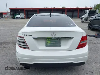 2015 Mercedes-Benz C 250 with VIN WDDGJ4HB8FG391252, listed as a IAAI auction lot 42428123 with 139,413 mi miles and . Bid and sale history available at DreamBid. Image 16.