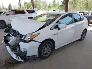 2011 Toyota Prius I with VIN JTDKN3DU7B0319732, listed as a IAAI auction lot 42114036 with 286,315 mi miles. Bid and sale history available at carsss.com. Image 2.
