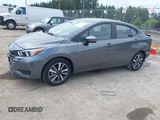 2024 Nissan Versa SV z VIN 3N1CN8EV6RL910272, wystawiony jako IAAI lot #42500325 z przebiegiem 8 343 mil mil oraz . Historia ofert i sprzedaży dostępna na DreamBid. Obrazek 22.