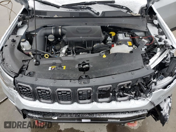 2025 Jeep Compass Trailhawk with VIN 3C4NJDDN4ST508770, listed as a Copart auction lot 47476645 with 10,591 mi miles and Clean title. Bid and sale history available at DreamBid. Image 12.