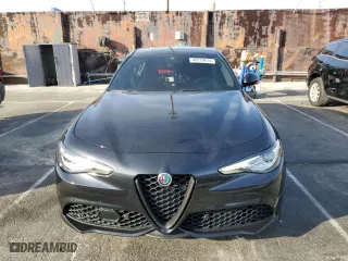 2019 Alfa Romeo Giulia Ti with VIN ZARFAMBN9K7604847, listed as a Copart auction lot 45239615 with 24,787 mi miles and Salvage Title. Bid and sale history available at carsss.com. Image 5.