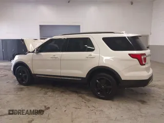 2017 Ford Explorer XLT with VIN 1FM5K8D89HGB36950, listed as a IAAI auction lot 41083427 with Not Provided miles and . Bid and sale history available at carsss.com. Image 14.