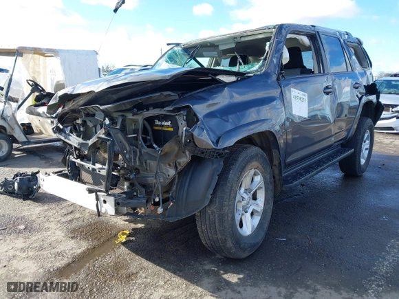 2019 Toyota 4Runner SR5 with VIN JTEBU5JR9K5666170, listed as a IAAI auction lot 41539253 with 82,568 mi miles. Bid and sale history available at carsss.com. Image 18.