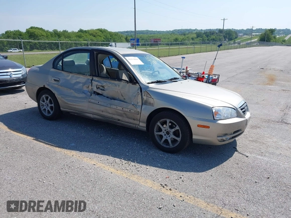 2005 Hyundai Elantra GLS z VIN KMHDN46D65U010337, wystawiony jako IAAI lot #42254860 z przebiegiem 285 740 mil mil oraz . Historia ofert i sprzedaży dostępna na DreamBid. Obrazek 1.