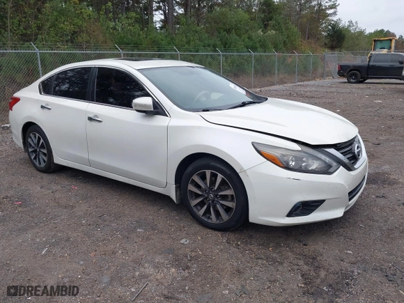 2017 Nissan Altima 2.5 SR with VIN 1N4AL3AP7HC120659, listed as a IAAI auction lot 40816224 with 131,721 mi miles. Bid and sale history available at carsss.com. Image 1.