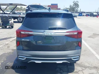 2022 Kia Seltos EX z VIN KNDERCAA2N7246714, wystawiony jako IAAI lot #42282653 z przebiegiem 51 650 mil mil oraz . Historia ofert i sprzedaży dostępna na DreamBid. Obrazek 16.
