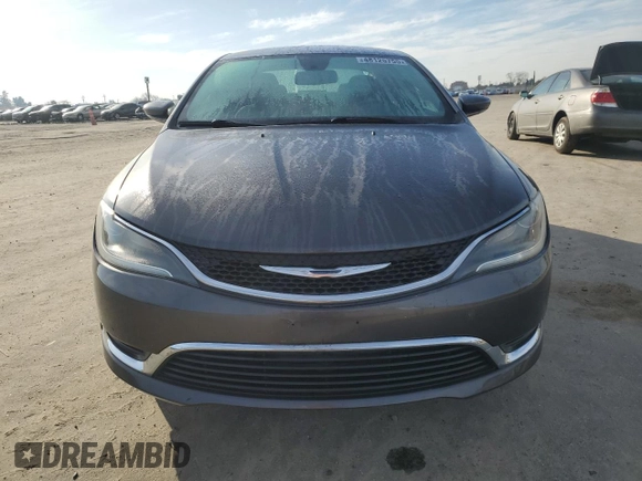 2015 Chrysler 200 Limited z VIN 1C3CCCAB0FN675000, wystawiony jako Copart lot #48125755 z przebiegiem 132 501 mil mil oraz Szkody całkowita. Historia ofert i sprzedaży dostępna na DreamBid. Obrazek 5.